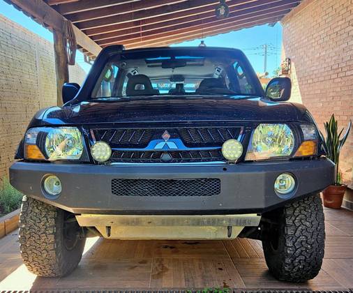 MITSUBISHI PAJERO FULL 3.8 HPE 4X4 V6 24V GASOLINA 2P AUTOMÁTICO MITSUBISHI PAJERO FULL 3.8 HPE 4X4 V6 24V GASOLINA 2P AUTOMÁTICO